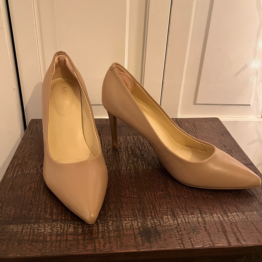 Nine West Nude Leather Pumps